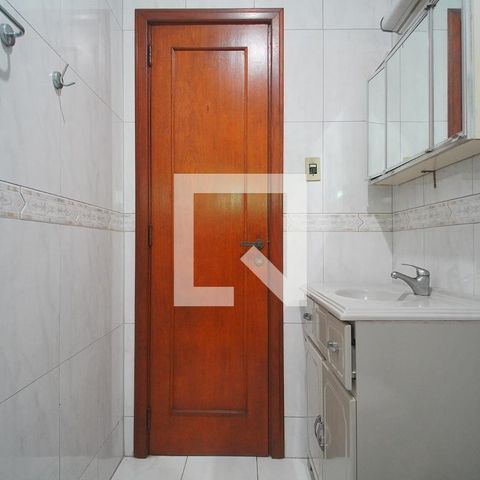 Casa à venda com 450m², 4 quartos e 3 vagas Casa à venda com 450m², 4 quartos e 3 vagasBanheiro da Suíte 1