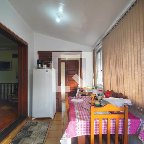 Casa à venda com 450m², 4 quartos e 3 vagas Casa à venda com 450m², 4 quartos e 3 vagasÁrea gourmet