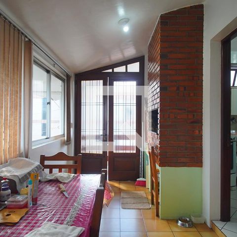 Casa à venda com 450m², 4 quartos e 3 vagas Casa à venda com 450m², 4 quartos e 3 vagasÁrea gourmet