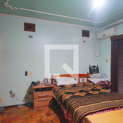 Casa à venda com 450m², 4 quartos e 3 vagas Casa à venda com 450m², 4 quartos e 3 vagasSuíte 2