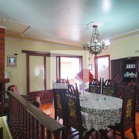 Casa à venda com 450m², 4 quartos e 3 vagas Casa à venda com 450m², 4 quartos e 3 vagasSala de Jantar