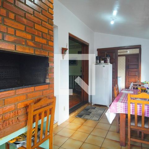 Casa à venda com 450m², 4 quartos e 3 vagas Casa à venda com 450m², 4 quartos e 3 vagasÁrea gourmet