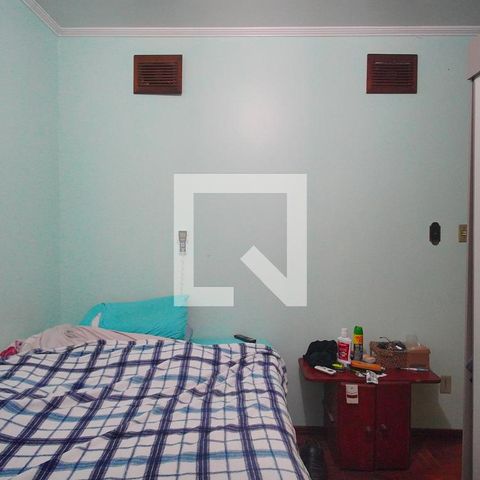 Casa à venda com 450m², 4 quartos e 3 vagas Casa à venda com 450m², 4 quartos e 3 vagasSuíte 3