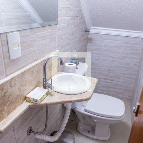 Casa à venda com 180m², 3 quartos e 5 vagas Casa à venda com 180m², 3 quartos e 5 vagasLavabo da garagem