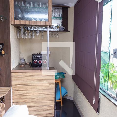Casa à venda com 180m², 3 quartos e 5 vagas Casa à venda com 180m², 3 quartos e 5 vagasSala