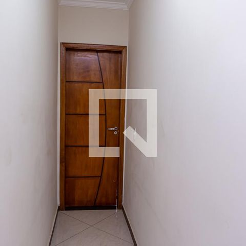Casa à venda com 180m², 3 quartos e 5 vagas Casa à venda com 180m², 3 quartos e 5 vagasCorredor