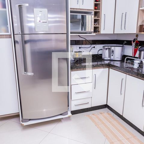 Casa à venda com 180m², 3 quartos e 5 vagas Casa à venda com 180m², 3 quartos e 5 vagasCozinha
