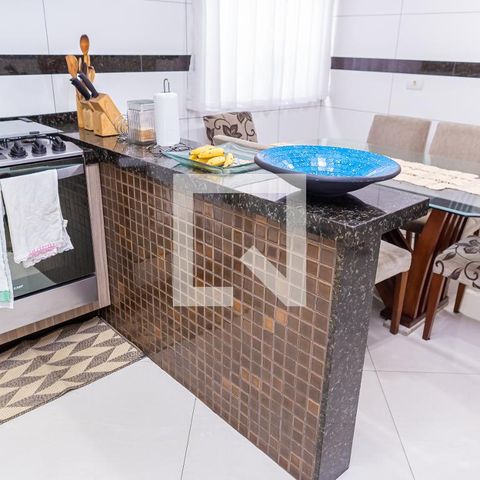 Casa à venda com 180m², 3 quartos e 5 vagas Casa à venda com 180m², 3 quartos e 5 vagasCozinha