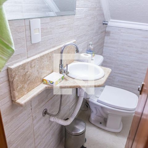 Casa à venda com 180m², 3 quartos e 5 vagas Casa à venda com 180m², 3 quartos e 5 vagasLavabo da garagem