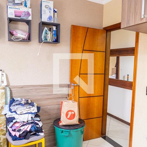 Casa à venda com 180m², 3 quartos e 5 vagas Casa à venda com 180m², 3 quartos e 5 vagasQuarto 2
