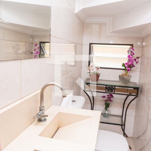 Casa à venda com 180m², 3 quartos e 5 vagas Casa à venda com 180m², 3 quartos e 5 vagasLavabo