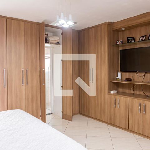 Casa à venda com 180m², 3 quartos e 5 vagas Casa à venda com 180m², 3 quartos e 5 vagasQuarto 3