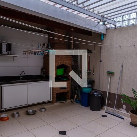 Casa à venda com 180m², 3 quartos e 5 vagas Casa à venda com 180m², 3 quartos e 5 vagasÁrea de Serviço
