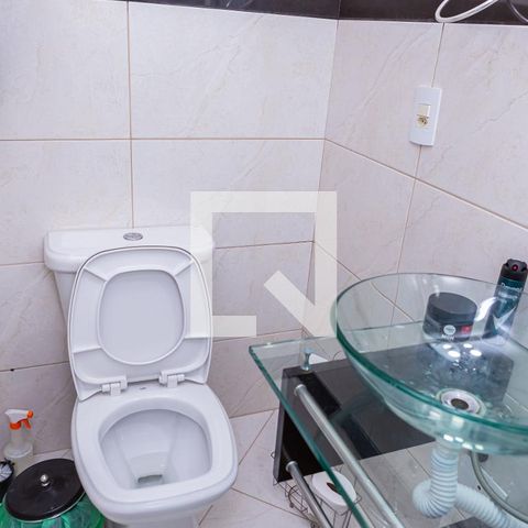Casa à venda com 180m², 3 quartos e 5 vagas Casa à venda com 180m², 3 quartos e 5 vagasBanheiro do Quarto 2