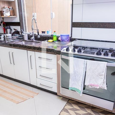 Casa à venda com 180m², 3 quartos e 5 vagas Casa à venda com 180m², 3 quartos e 5 vagasCozinha