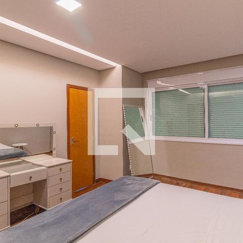 Casa à venda com 280m², 3 quartos e 4 vagasSuite