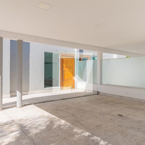 Casa à venda com 280m², 3 quartos e 4 vagasGaragem