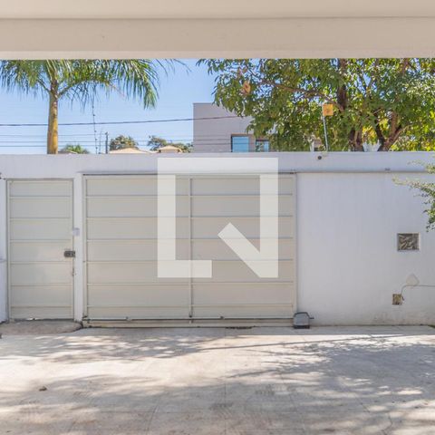 Casa à venda com 280m², 3 quartos e 4 vagasGaragem