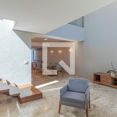 Casa à venda com 280m², 3 quartos e 4 vagasSala de Estar