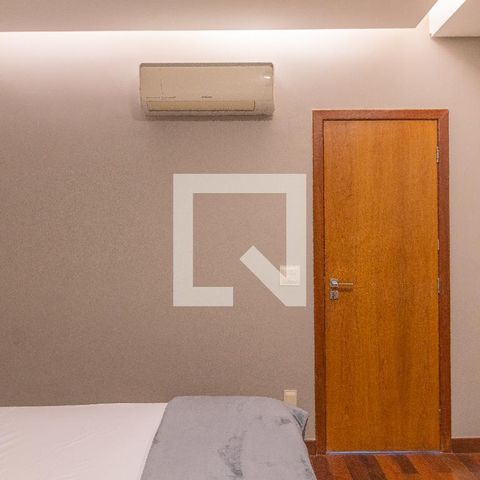 Casa à venda com 280m², 3 quartos e 4 vagasSuite