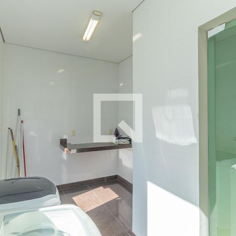 Casa à venda com 280m², 3 quartos e 4 vagasÁrea de Serviço