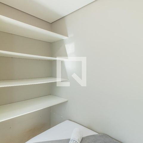 Casa à venda com 280m², 3 quartos e 4 vagasQuarto de Serviço