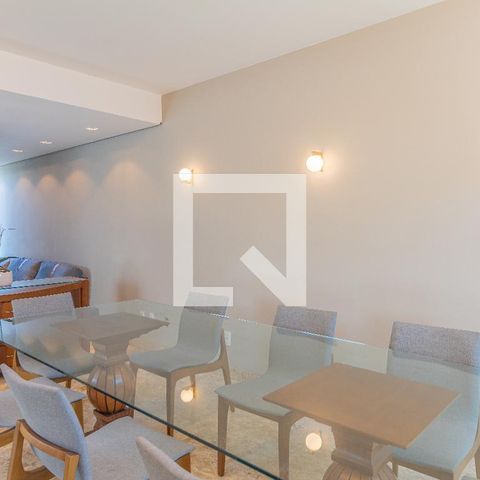 Casa à venda com 280m², 3 quartos e 4 vagasCopa
