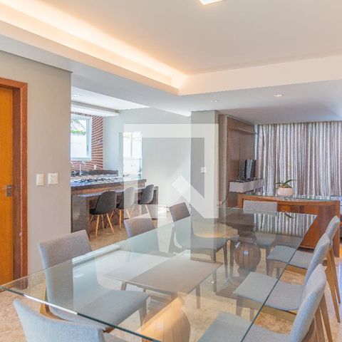 Casa à venda com 280m², 3 quartos e 4 vagasCopa