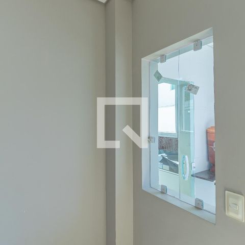Casa à venda com 280m², 3 quartos e 4 vagasQuarto de Serviço