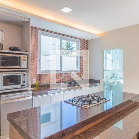 Casa à venda com 280m², 3 quartos e 4 vagasCozinha