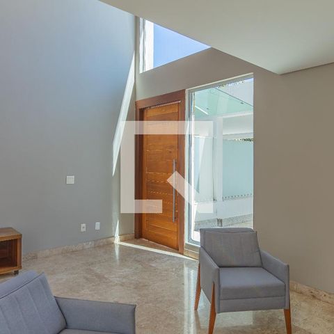 Casa à venda com 280m², 3 quartos e 4 vagasSala de Estar