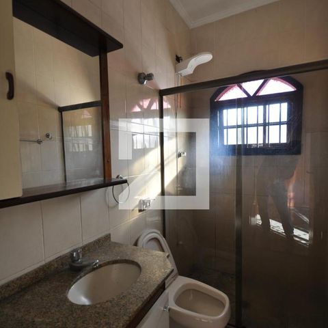 Casa à venda com 360m², 4 quartos e sem vagaBanheiro da Suíte