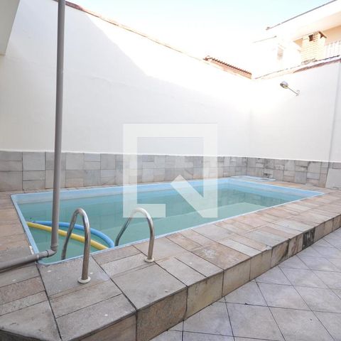 Casa à venda com 360m², 4 quartos e sem vagaPiscina
