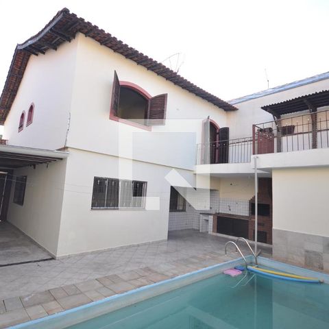 Casa à venda com 360m², 4 quartos e sem vagaPiscina