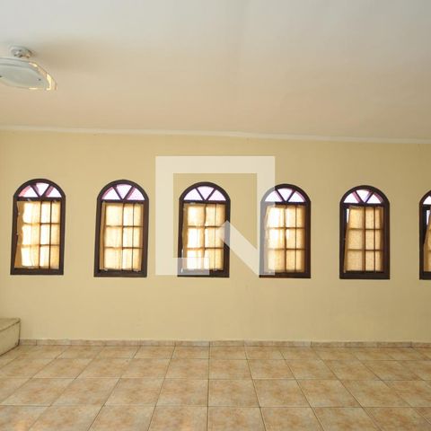 Casa à venda com 360m², 4 quartos e sem vagaSala