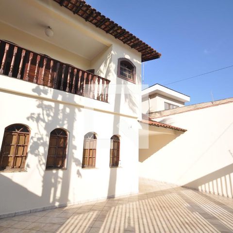 Casa à venda com 360m², 4 quartos e sem vagaQuintal