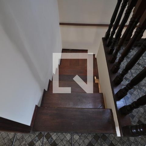 Casa à venda com 360m², 4 quartos e sem vagaEscada