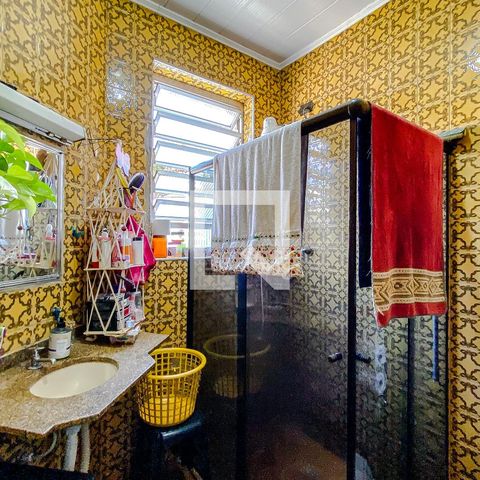 Casa à venda com 70m², 4 quartos e 1 vagaBanheiro