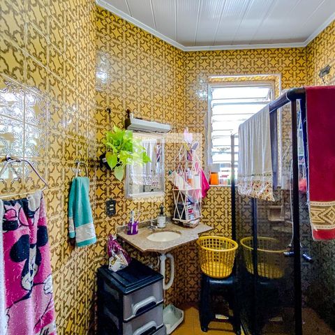 Casa à venda com 70m², 4 quartos e 1 vagaBanheiro