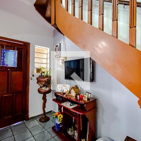 Casa à venda com 70m², 4 quartos e 1 vagaSala
