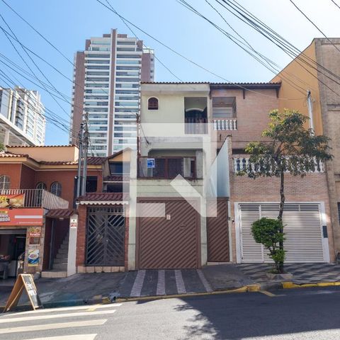 Casa à venda com 203m², 3 quartos e 2 vagasFachada
