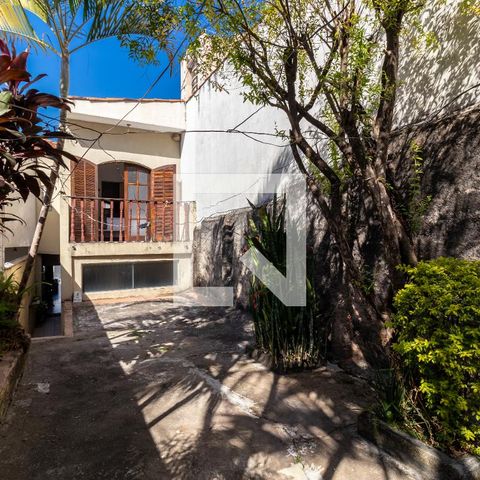 Casa à venda com 203m², 3 quartos e 2 vagasQuintal