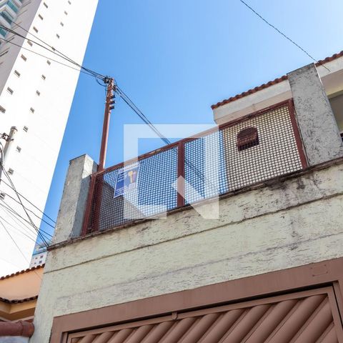 Casa à venda com 203m², 3 quartos e 2 vagasFachada + Plaquinha