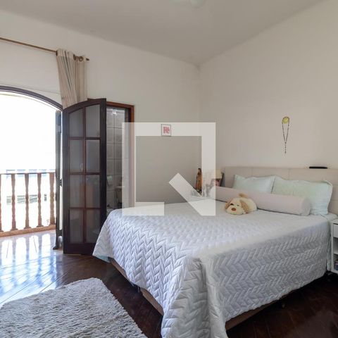 Casa à venda com 203m², 3 quartos e 2 vagasSuíte 1