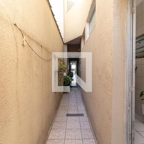 Casa à venda com 203m², 3 quartos e 2 vagasCorredor Lateral