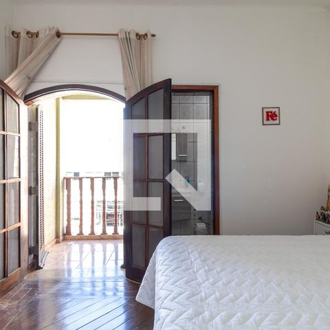 Casa à venda com 203m², 3 quartos e 2 vagasSuíte 1