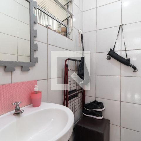 Casa à venda com 203m², 3 quartos e 2 vagasBanheiro de serviço