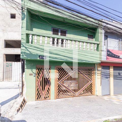 Casa à venda com 210m², 4 quartos e 1 vagaFachada