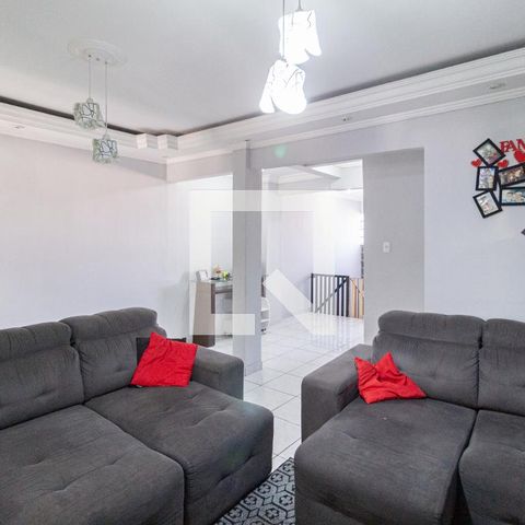 Casa à venda com 210m², 4 quartos e 1 vagaSala