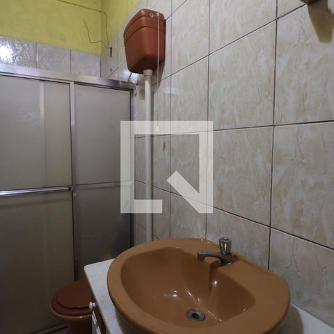 Casa à venda com 170m², 4 quartos e 2 vagasBanheiro 2